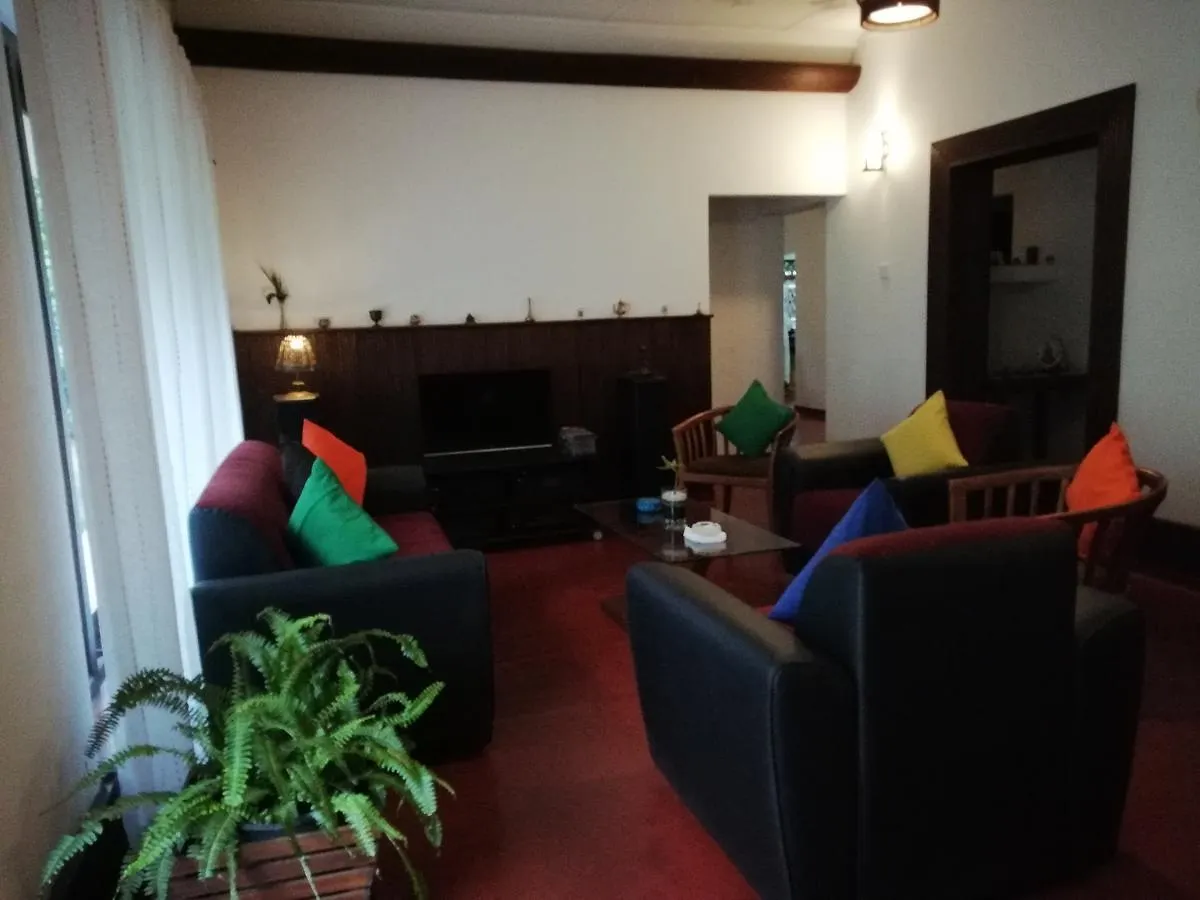 Hotel Mahaweli Shades Kandy